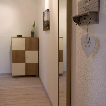 Apartment Tom's